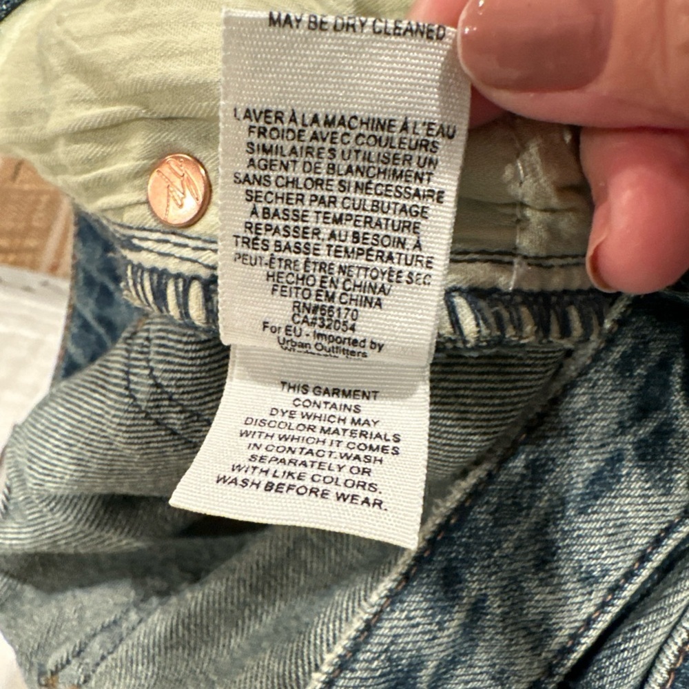 WE THE FREE WOMENS JEANS 28 WIDE LEG DISTRESS BLUE - Picture 10 of 10